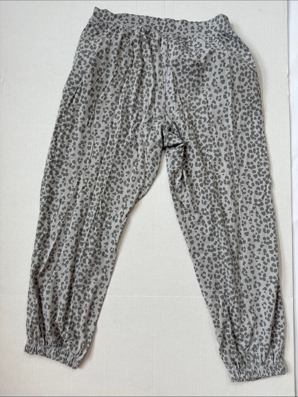 Gap Body Pajama Jogger Animal Print Gray size Medium - Picture 6 of 9